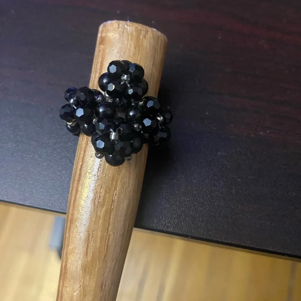 Elegant Black Women's Beaded Ring Size 8